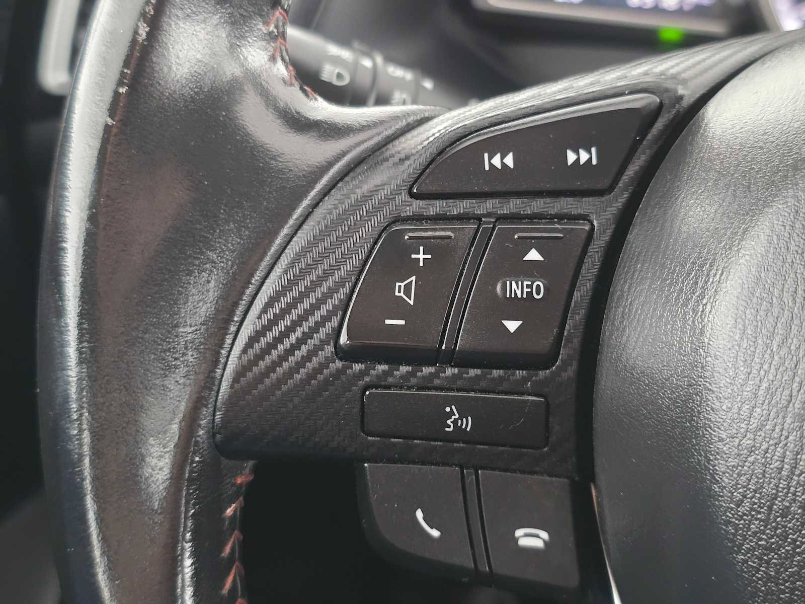 Used 2016 MAZDA MAZDA3 i Touring w/ Popular Equipment Package image 28