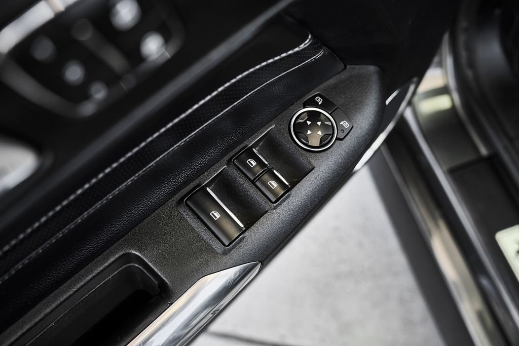 Used 2019 Ford Mustang GT Premium w/ Equipment Group 401A RWD image 10