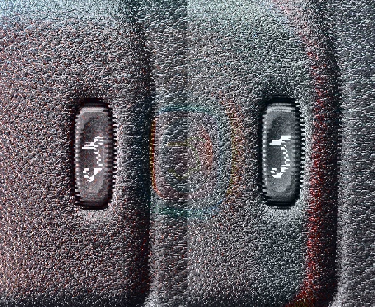 Used 2019 Jeep Grand Cherokee Altitude image 33