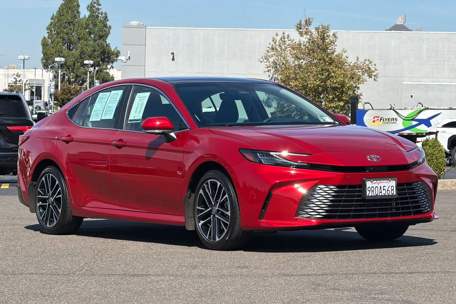 Used 2025 Toyota Camry XLE w/ Premium Plus Package AWD/4WD image 5