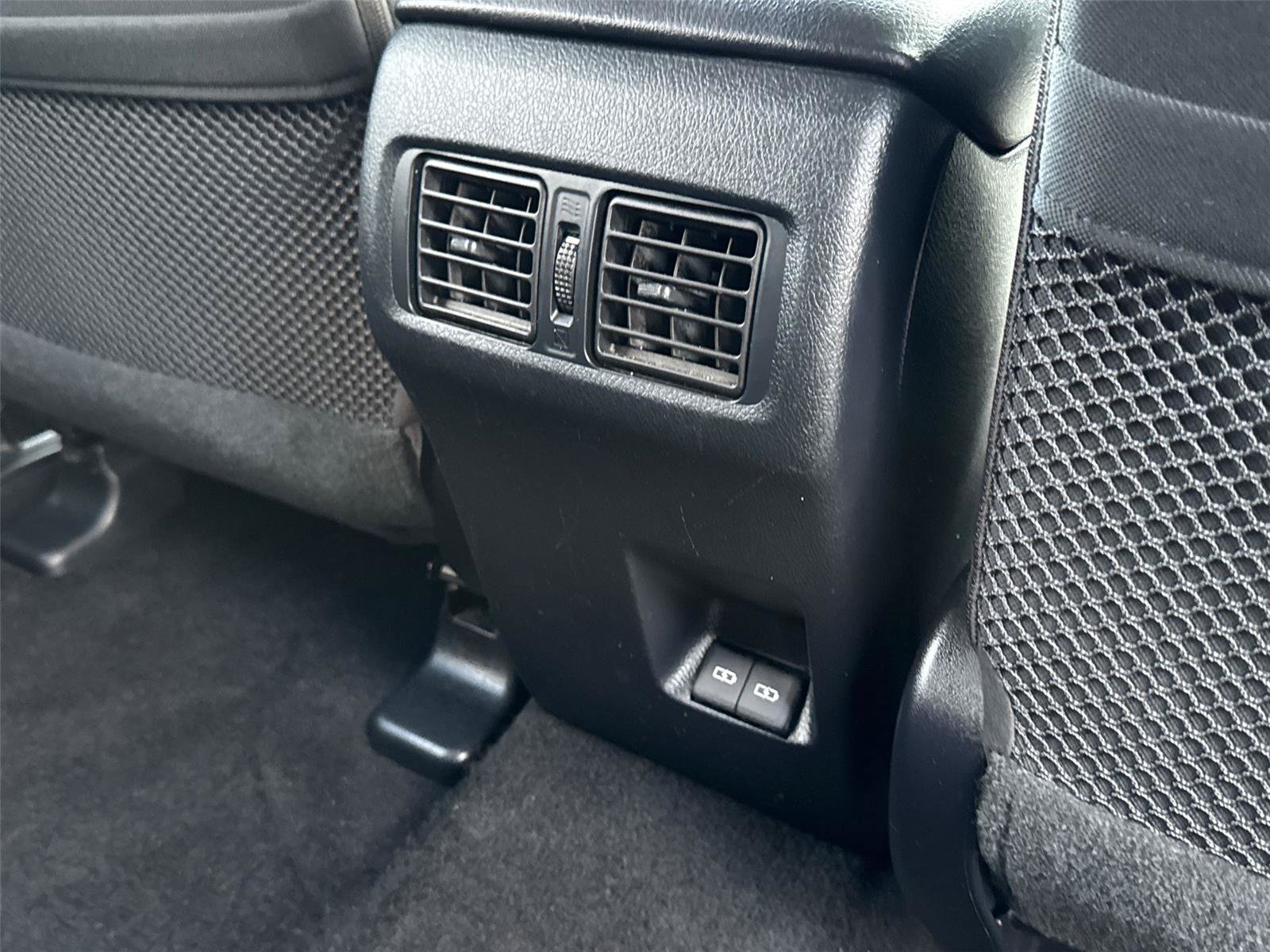 Used 2024 Toyota 4Runner SR5 AWD/4WD image 19