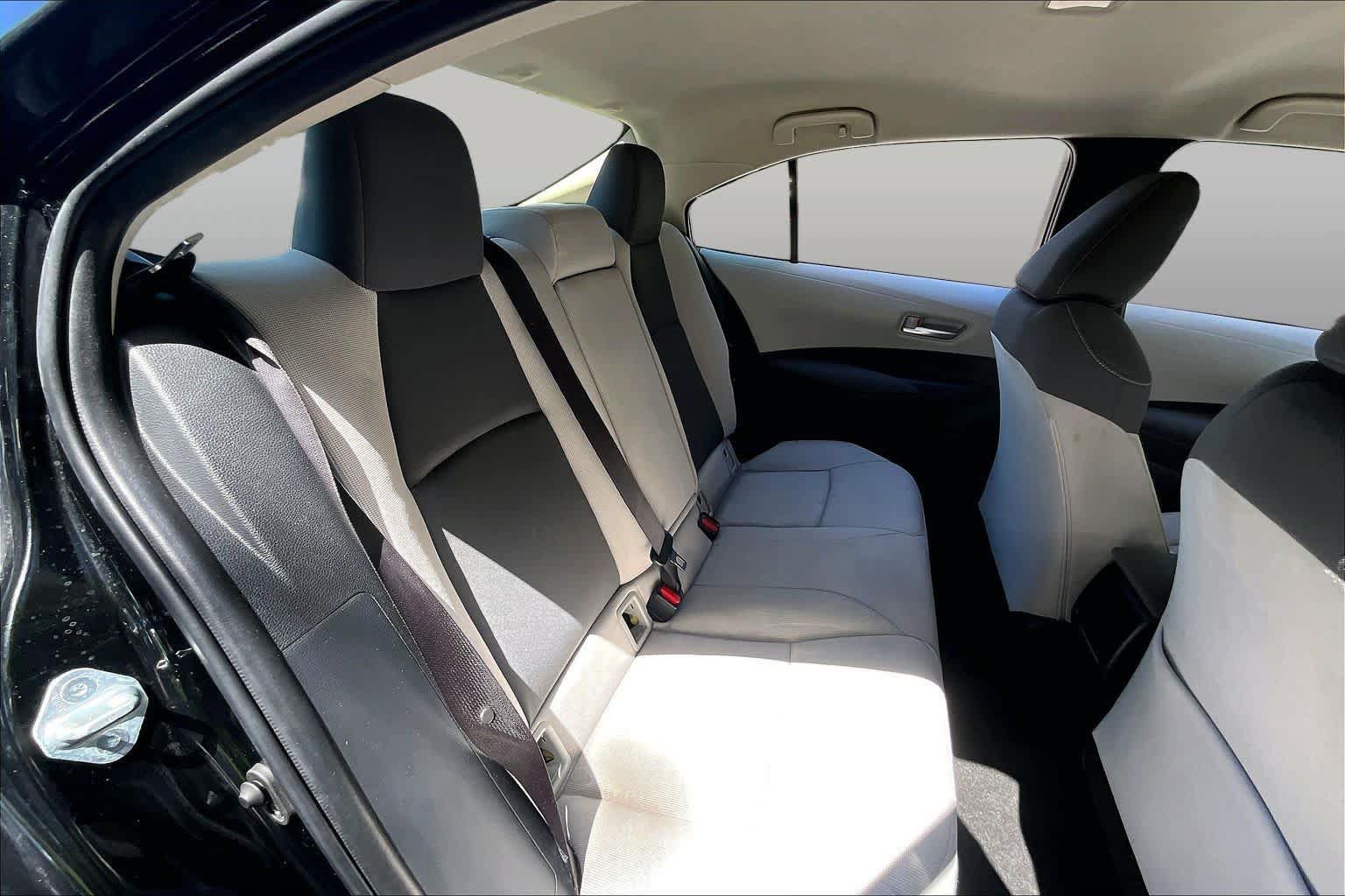 Used 2021 Toyota Corolla LE w/ Carpet Mat Package (TMS) FWD image 20