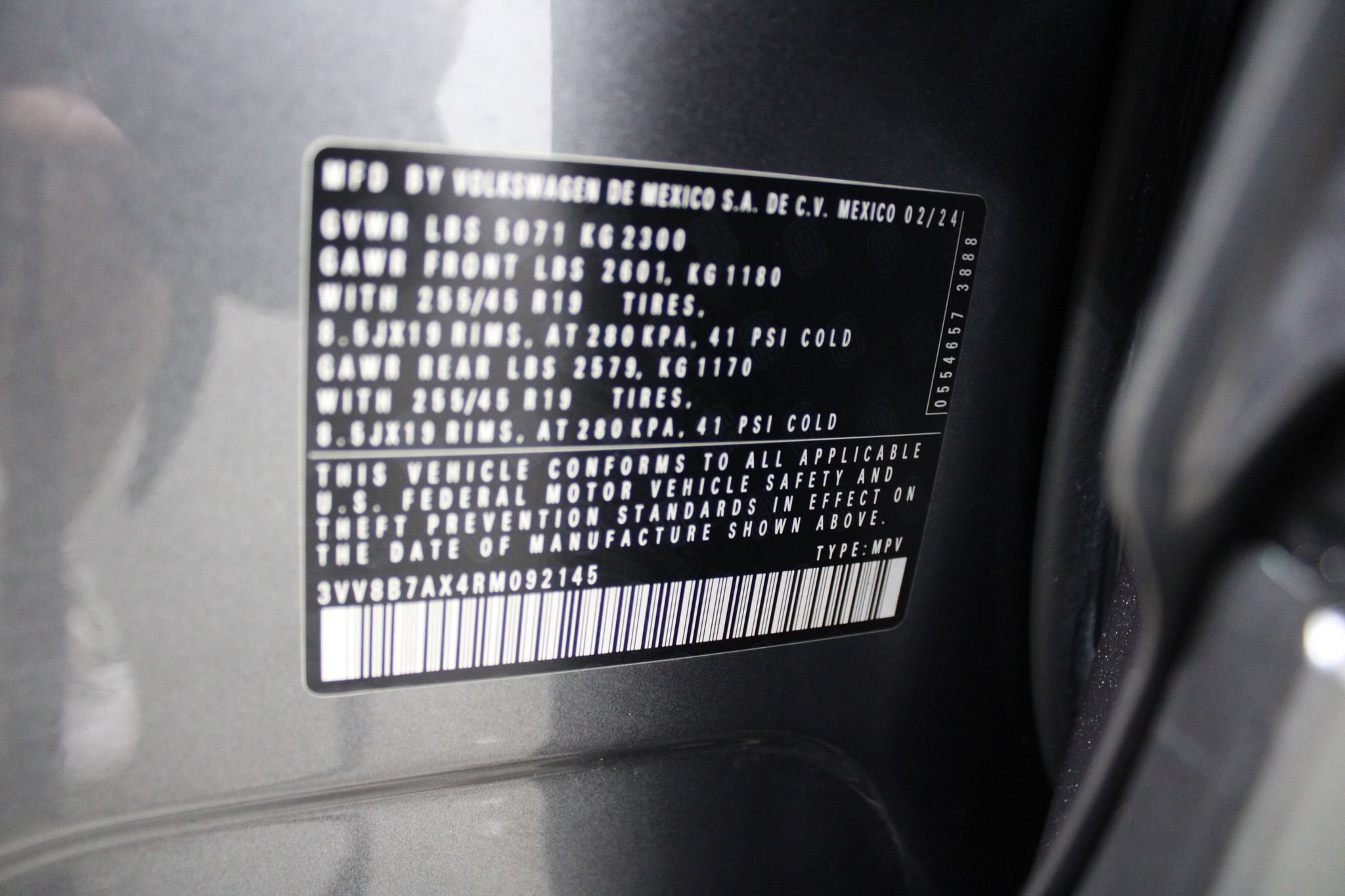Used 2024 Volkswagen Tiguan SE R-Line AWD/4WD image 47