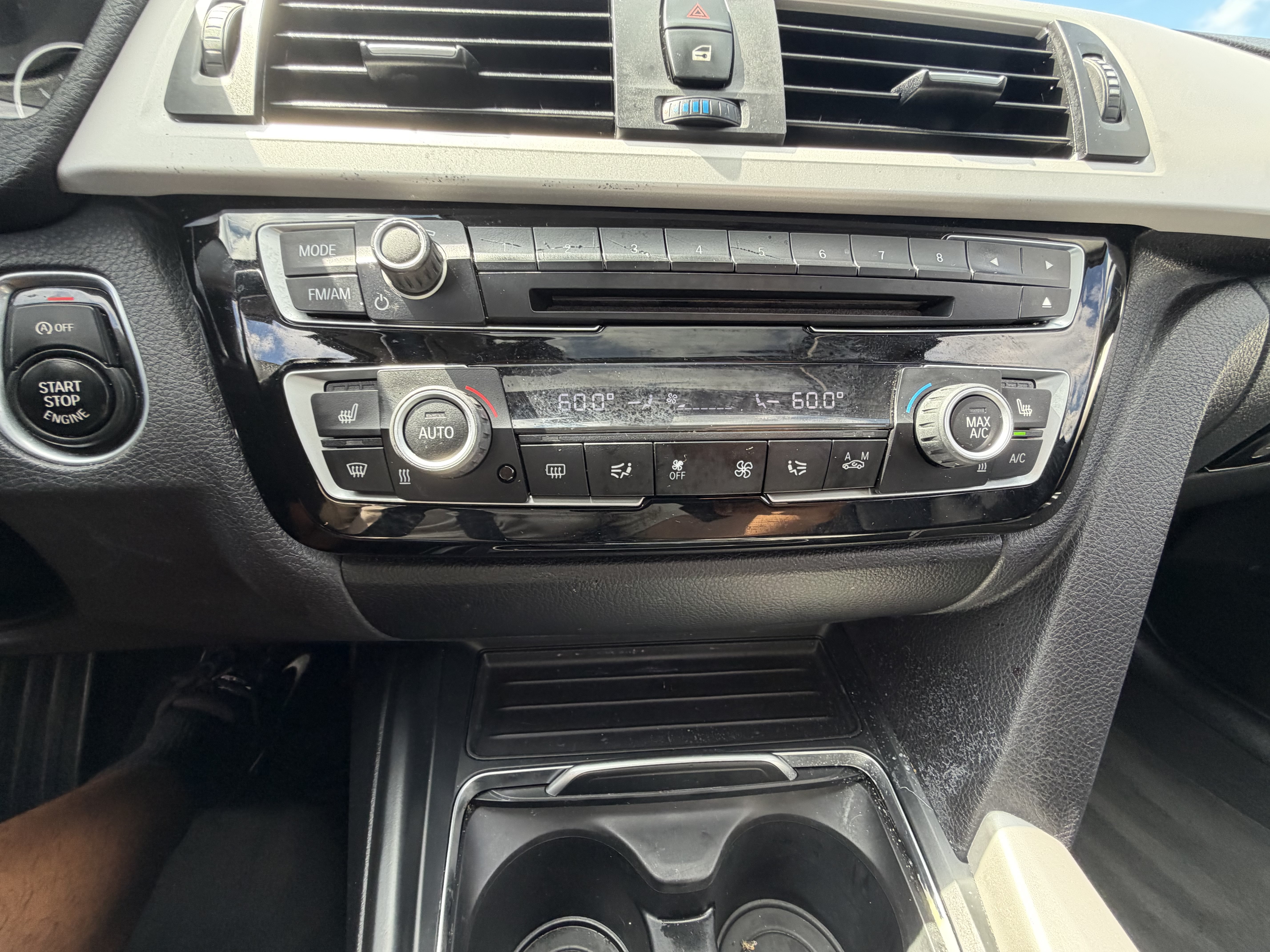 Used 2016 BMW 320i Sedan RWD image 17