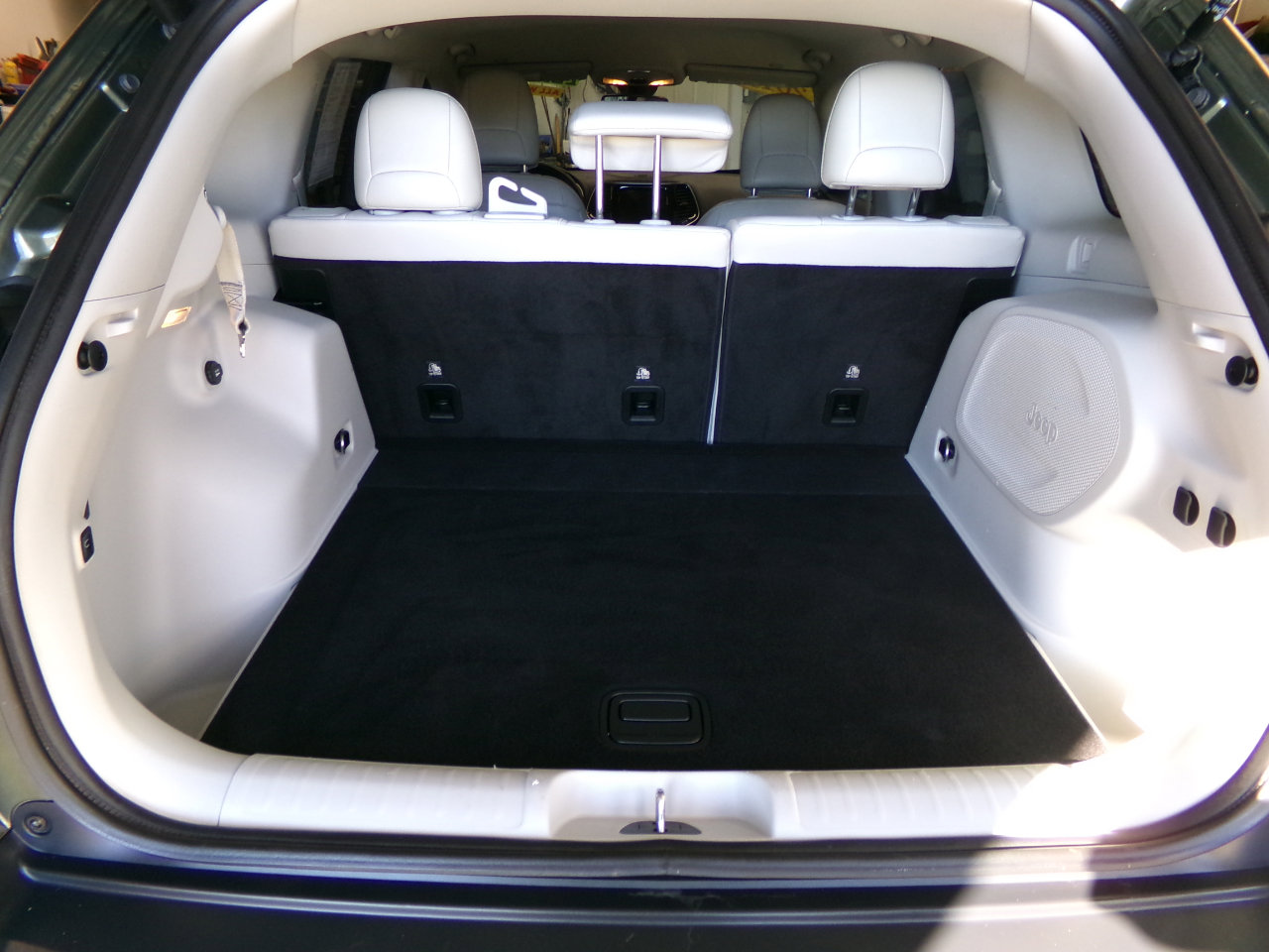 Used 2019 Jeep Cherokee Limited image 21