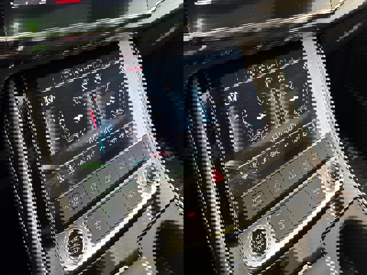 New 2025 Audi Q8 Premium Plus image 31