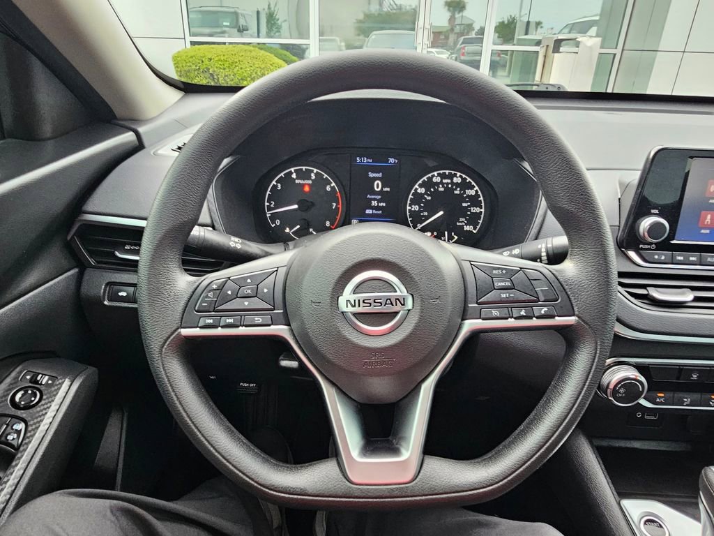 Used 2022 Nissan Altima 2.5 S FWD image 18