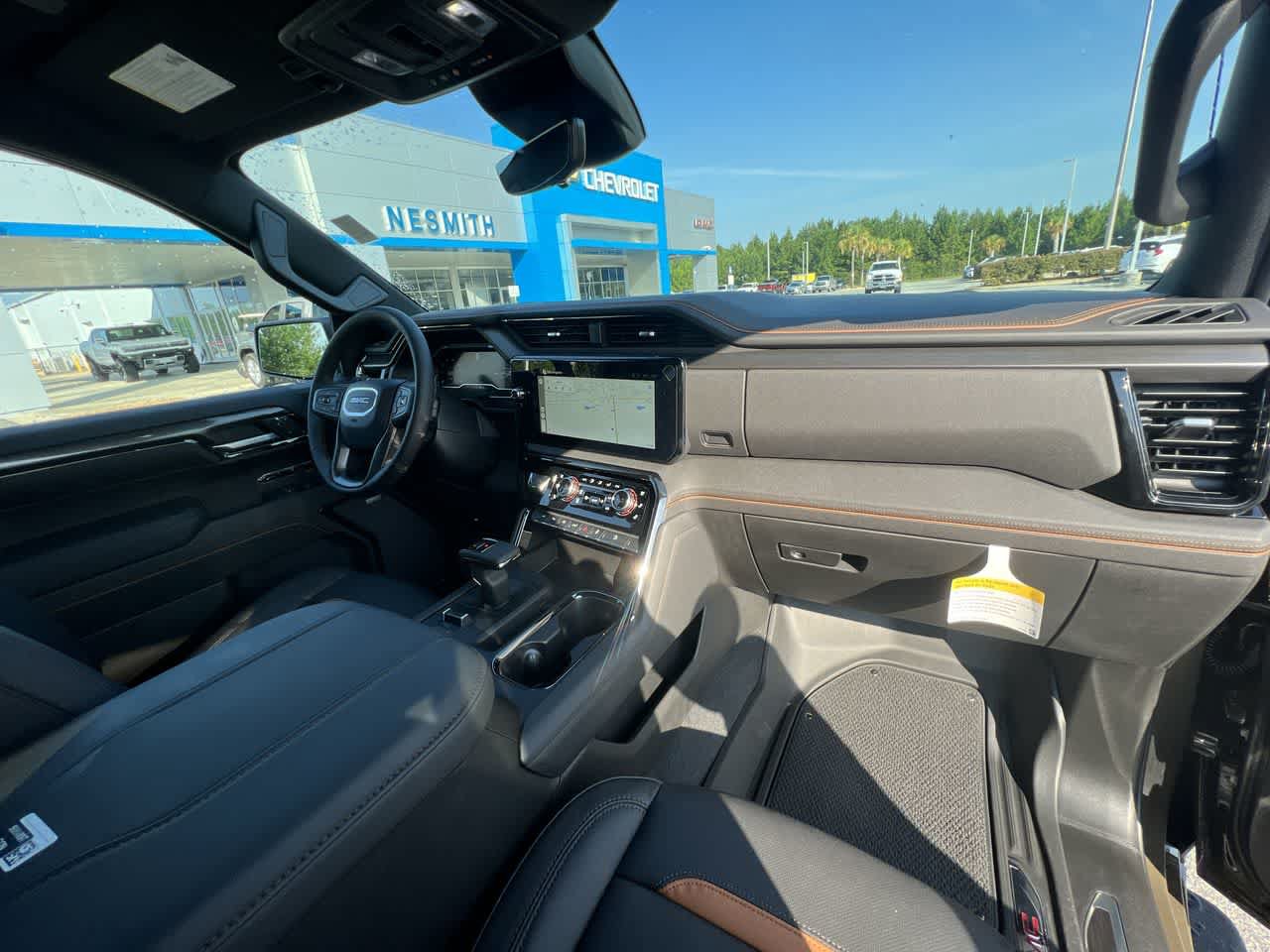 Used 2023 GMC Sierra 1500 AT4 w/ AT4 Premium Package AWD/4WD image 29