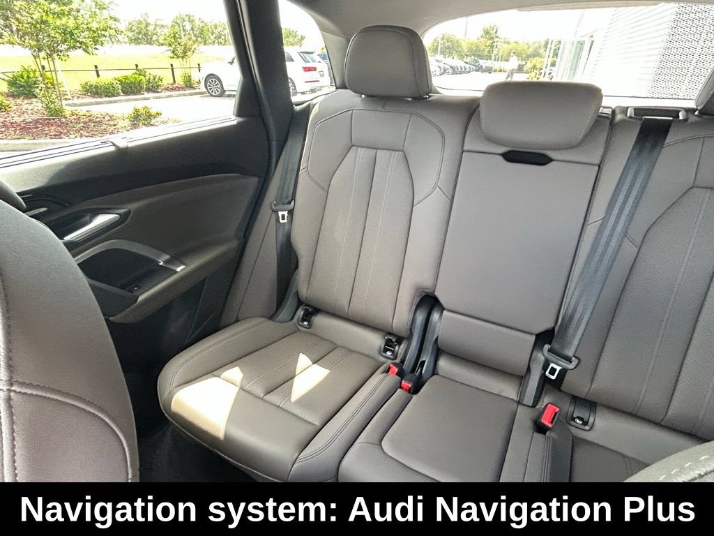 Used 2025 Audi Q5 Premium Plus w/ Premium Plus AWD/4WD image 13