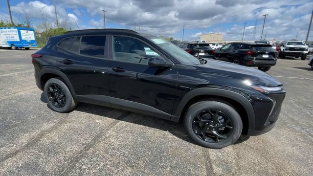 New 2026 Chevrolet Trax LT w/ Driver Confidence Package FWD image 3