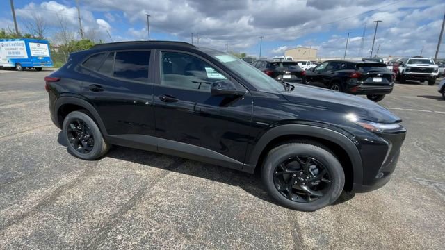 New 2026 Chevrolet Trax LT w/ Driver Confidence Package FWD image 3