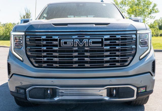 Used 2023 GMC Sierra 1500 Denali Ultimate AWD/4WD image 3
