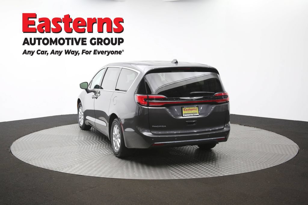 Used 2023 Chrysler Pacifica Touring-L FWD image 66