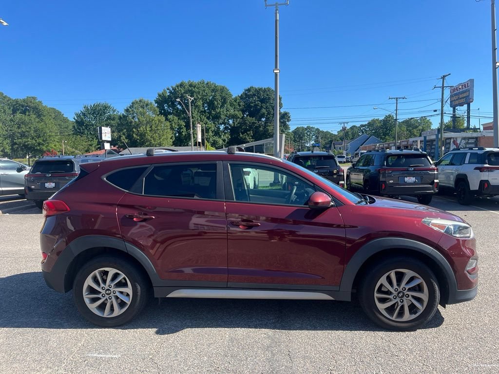 Used 2017 Hyundai Tucson SE w/ SE Popular Package 02 AWD/4WD image 3