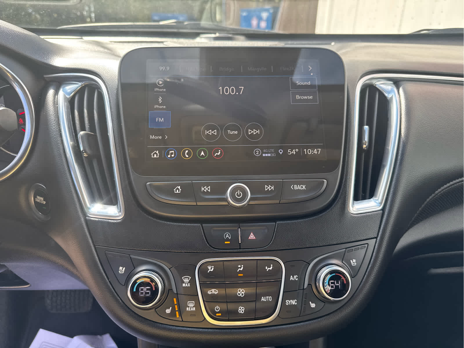 Used 2024 Chevrolet Malibu LT image 24