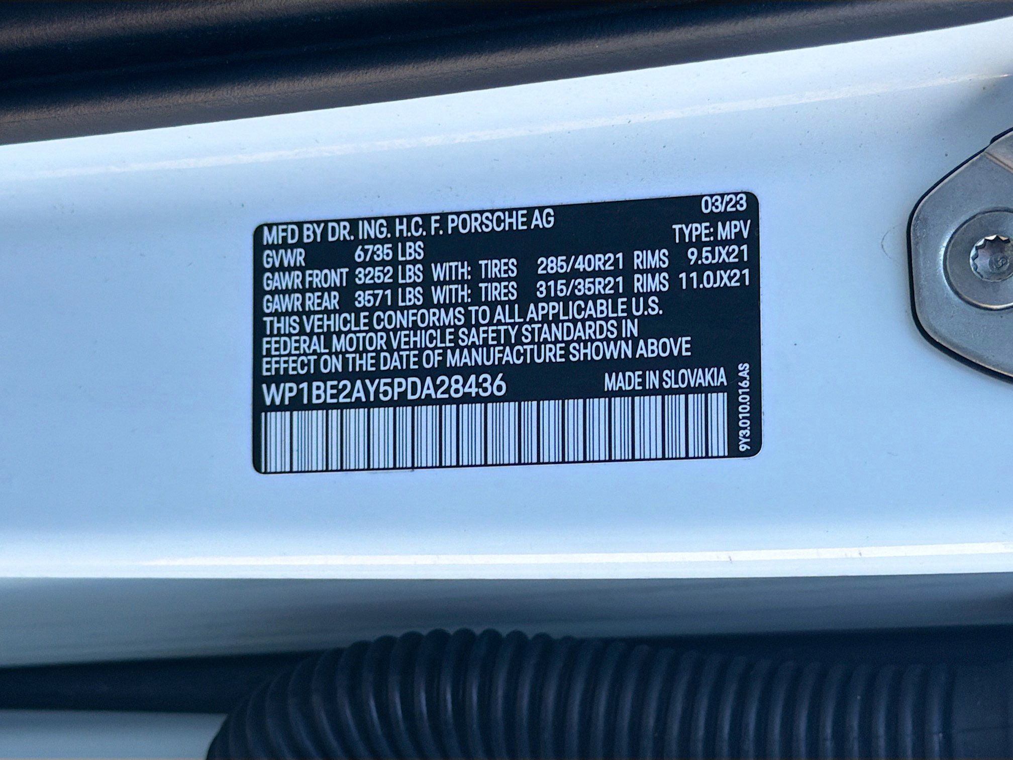 Used 2023 Porsche Cayenne Platinum Edition image 44