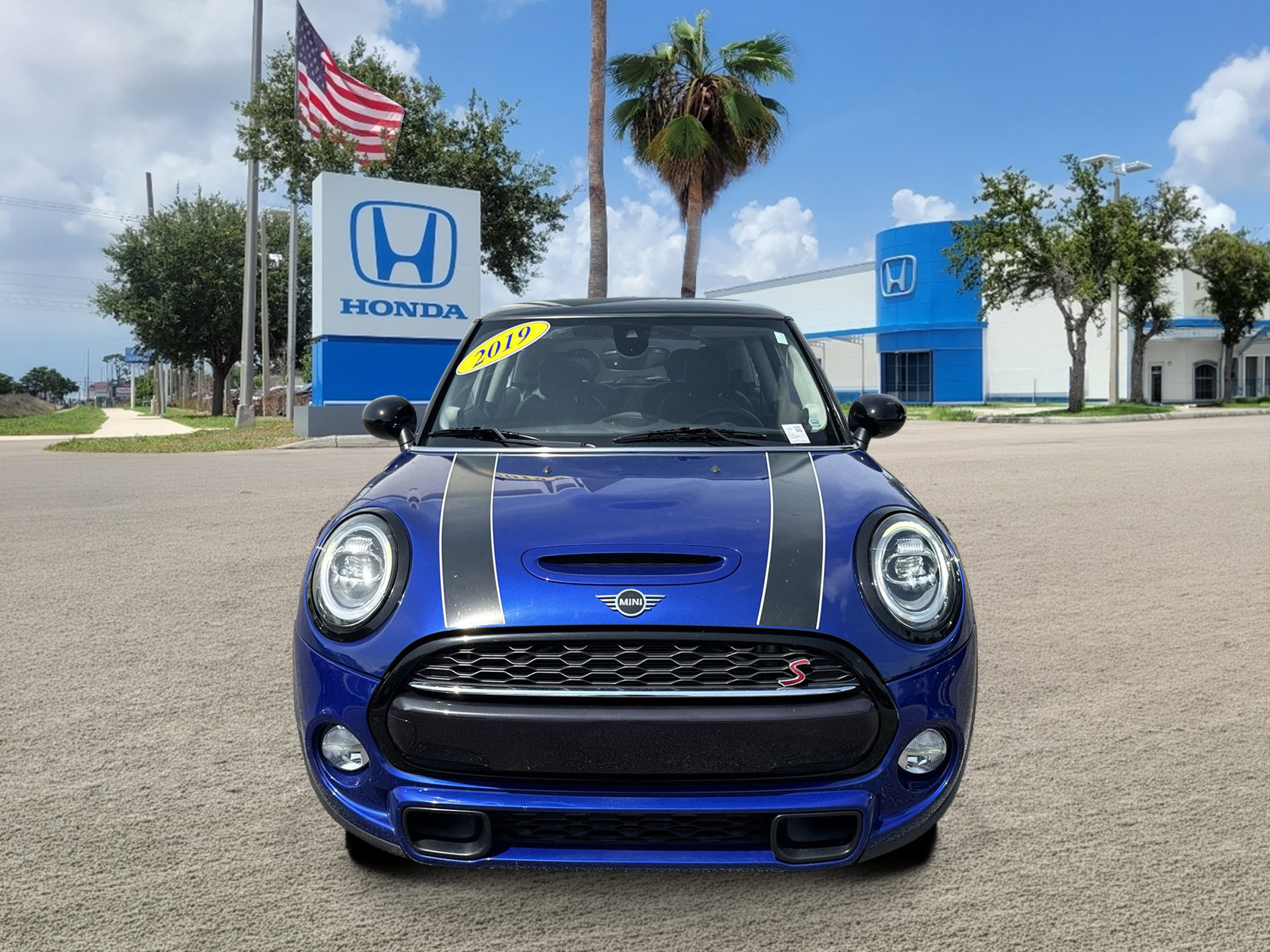 Used 2019 MINI Cooper S w/ Premium Package FWD image 2