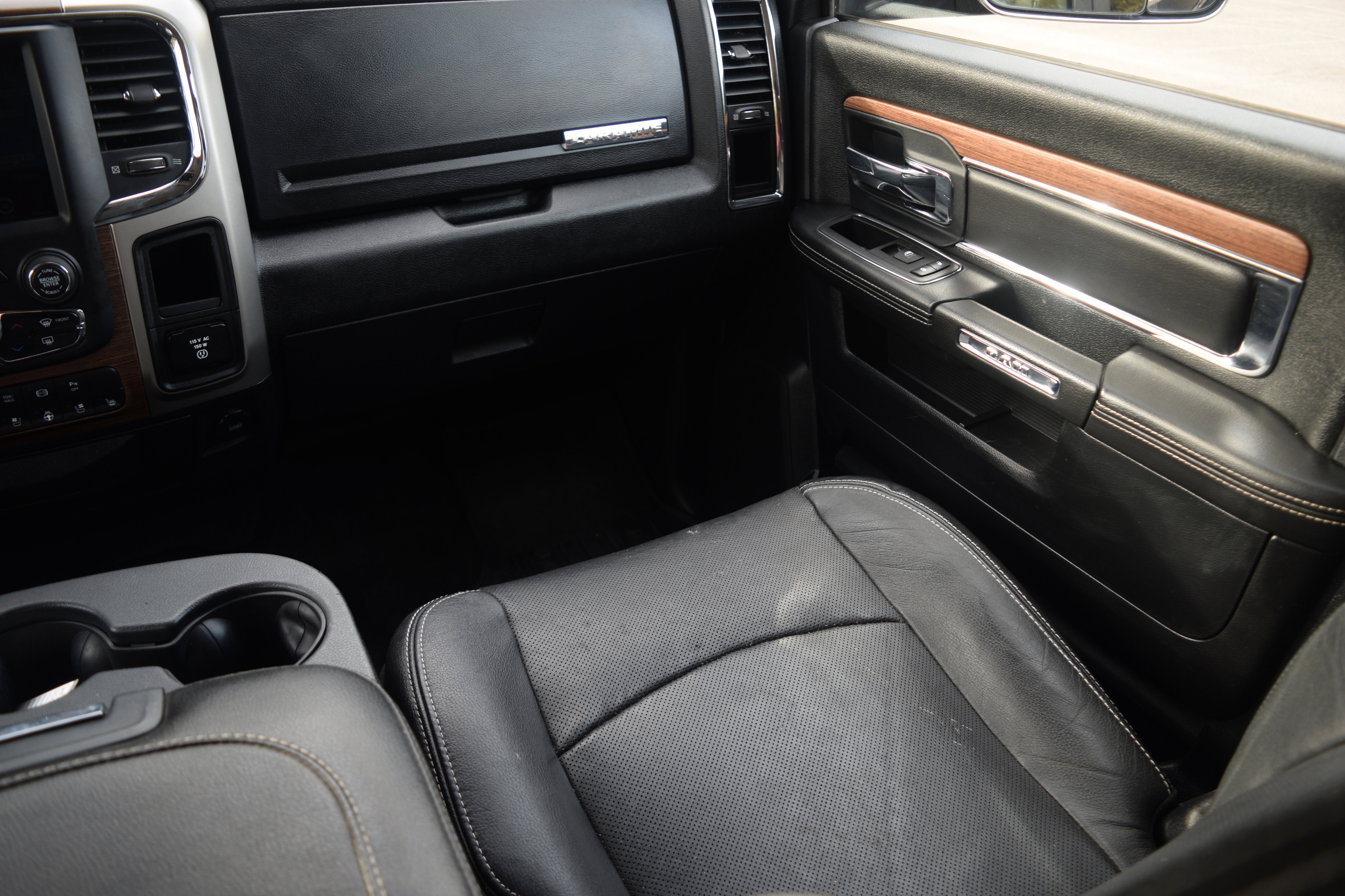 Used 2015 RAM 2500 Laramie image 13