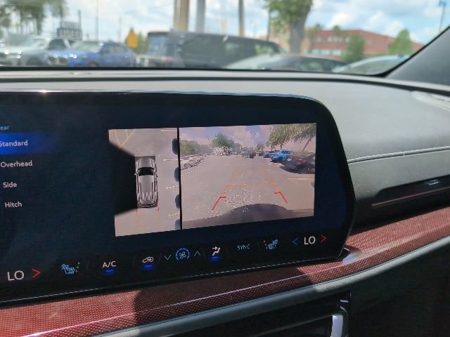 Used 2025 Chevrolet Traverse Z71 w/ Driver Confidence Package AWD/4WD image 17