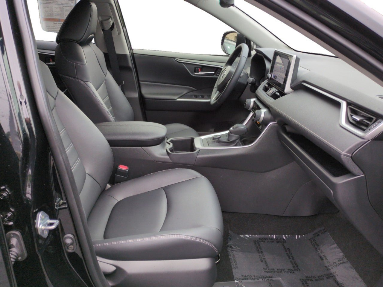 Used 2025 Toyota RAV4 XLE Premium w/ Weather Package AWD/4WD image 28