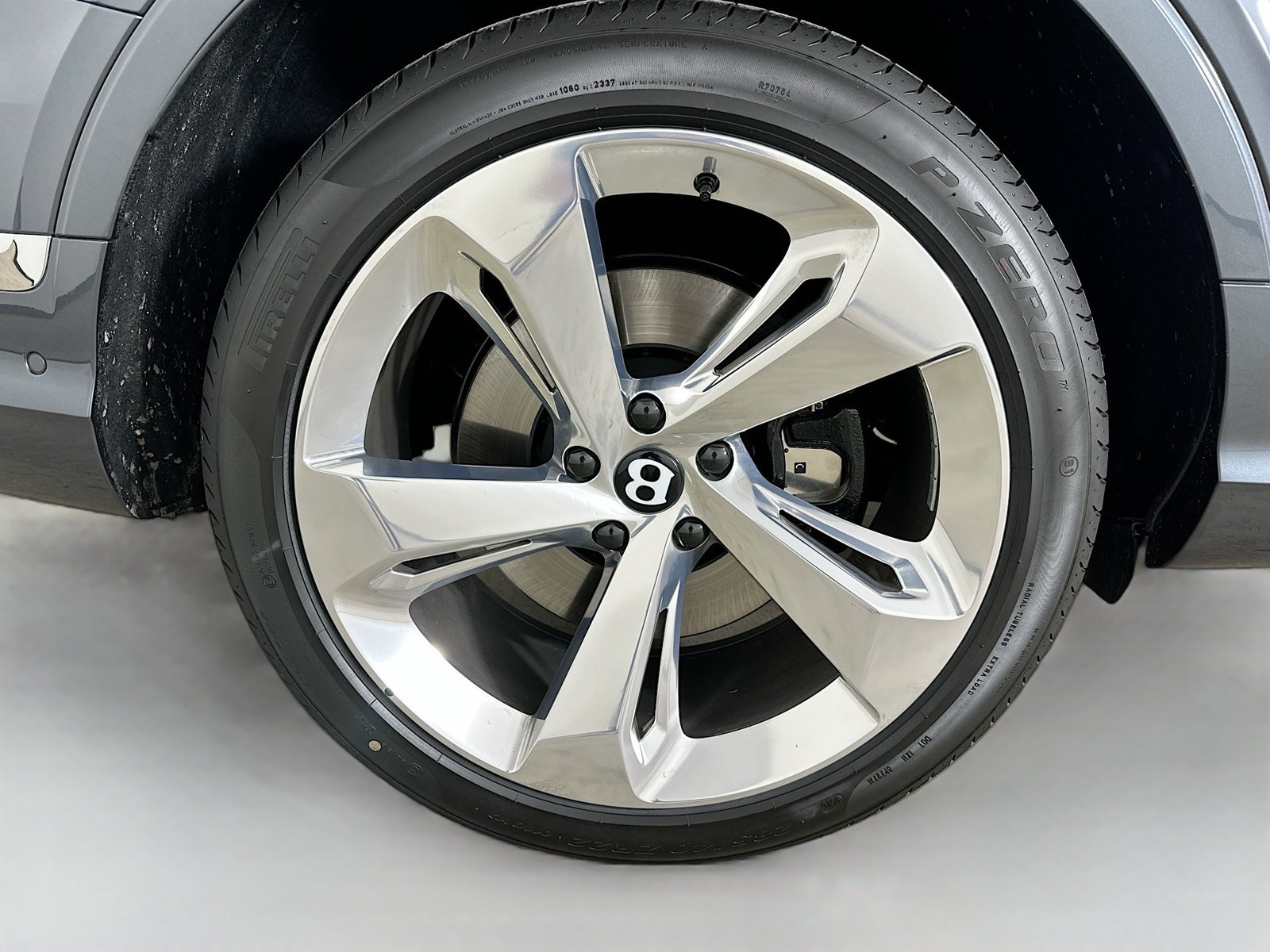 New 2026 Bentley Bentayga Extended Wheelbase AWD/4WD image 6