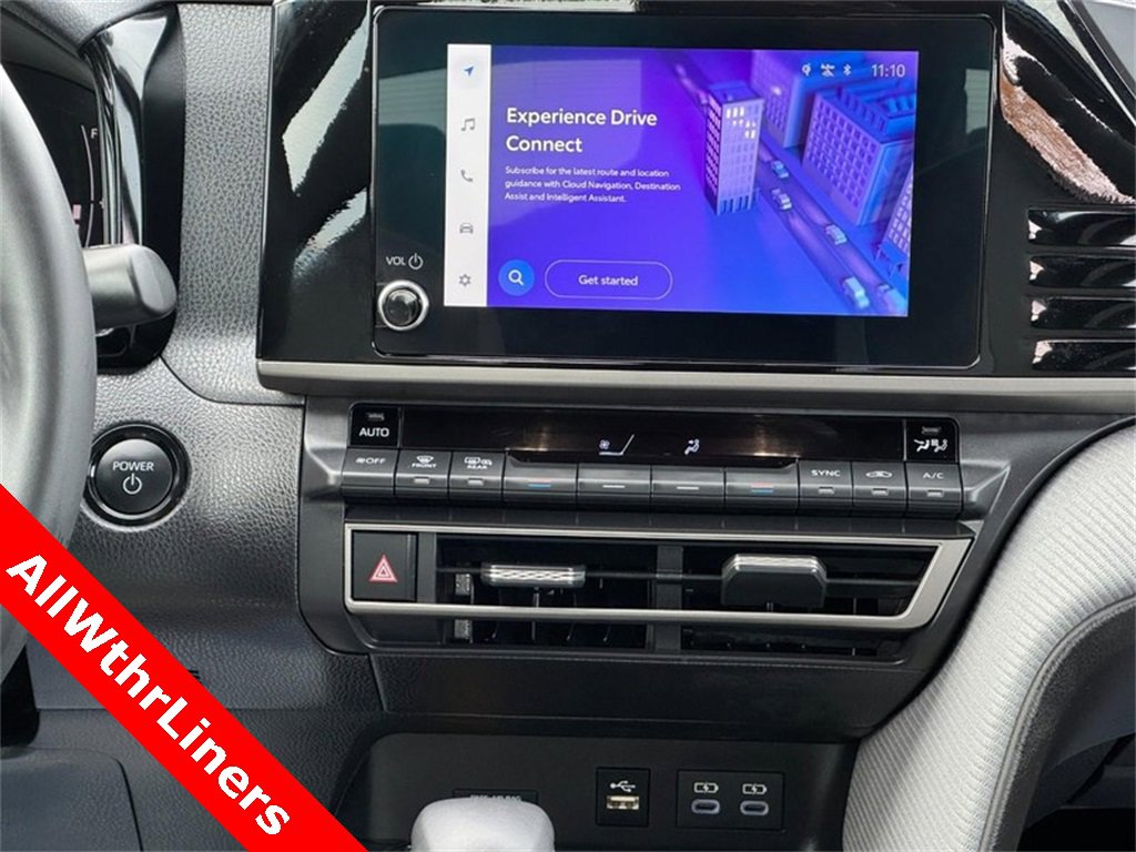 Used 2025 Toyota Camry SE image 13