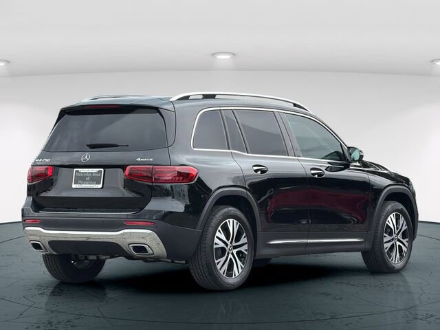 Used 2026 Mercedes-Benz GLB 250 4MATIC image 7