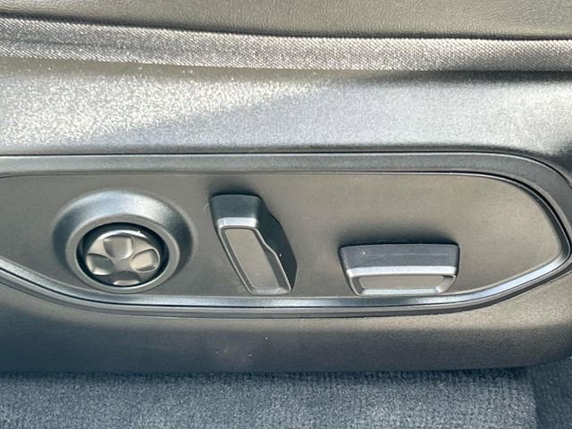 Used 2023 Jeep Grand Cherokee 4WD 4xe image 15