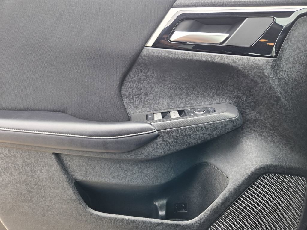 Used 2024 Mitsubishi Outlander ES image 22