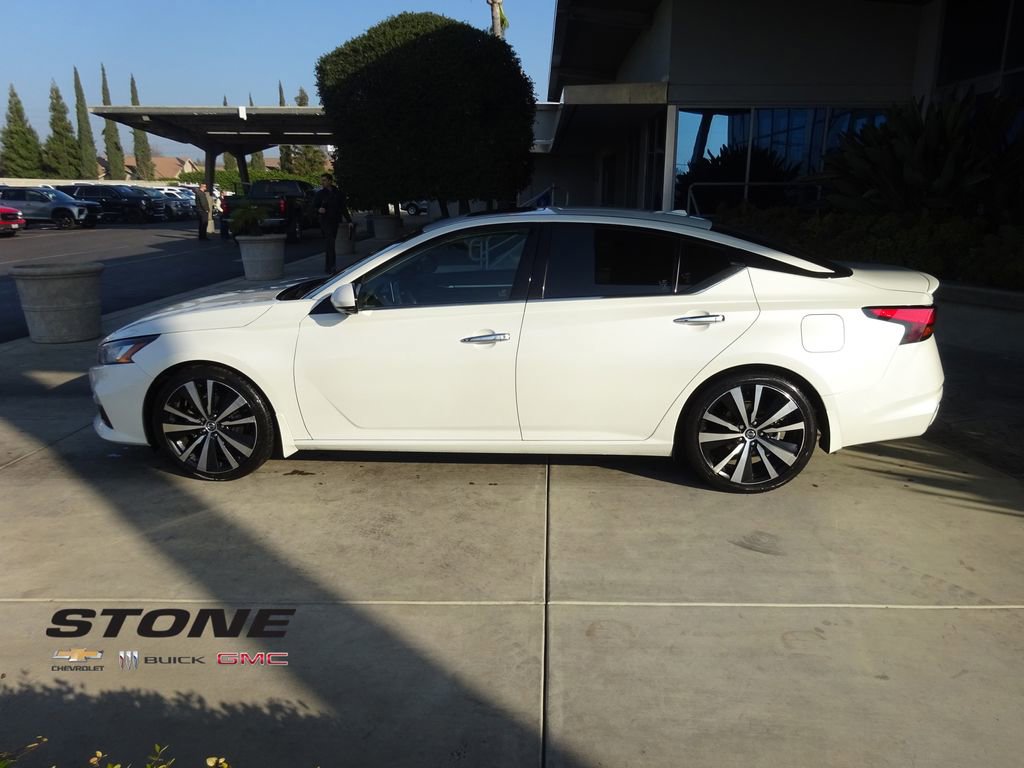 Used 2019 Nissan Altima 2.5 Platinum image 4