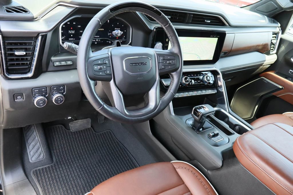 Used 2024 GMC Sierra 1500 Denali Ultimate AWD/4WD image 12
