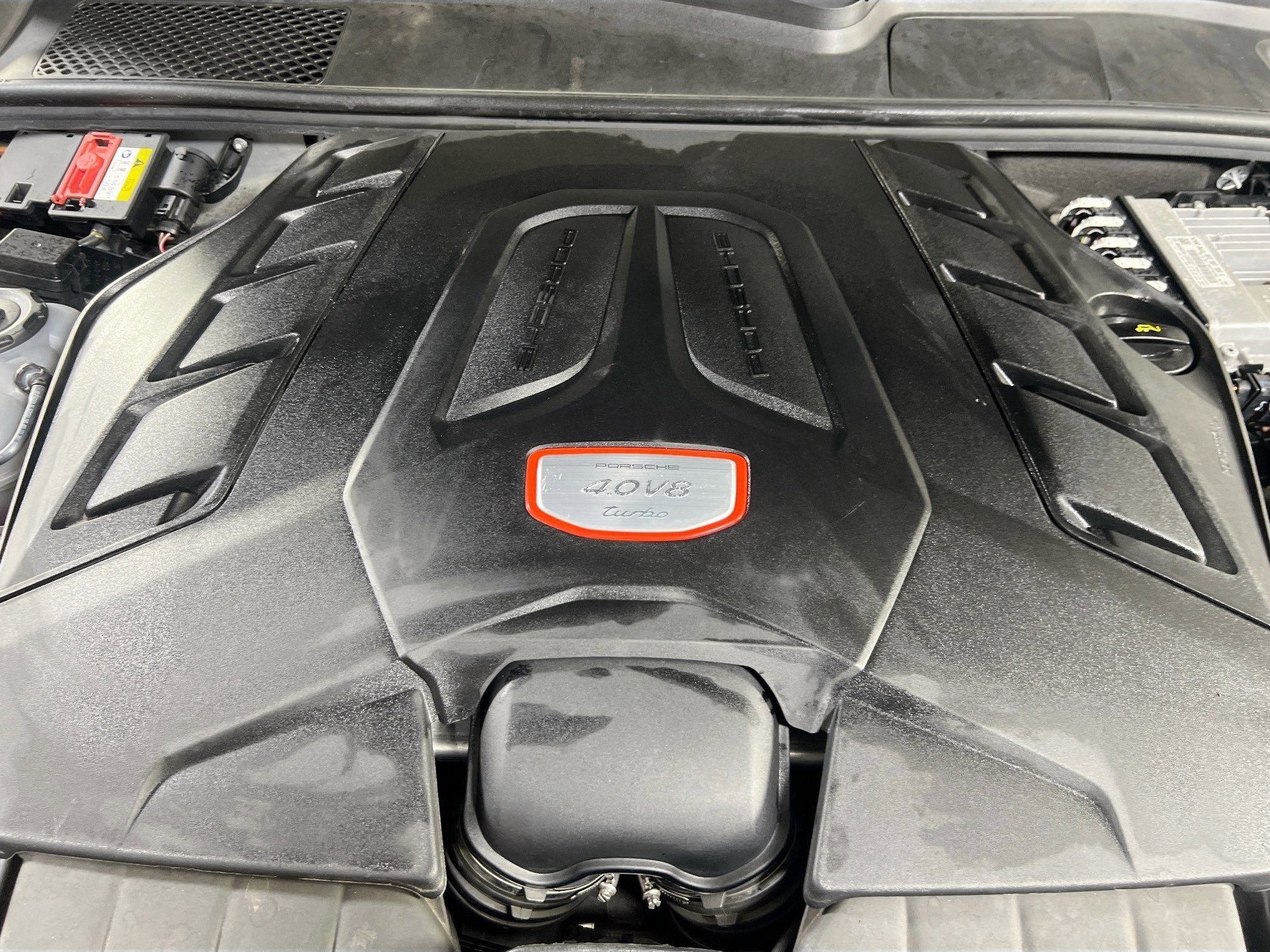 Used 2020 Porsche Cayenne Turbo image 29