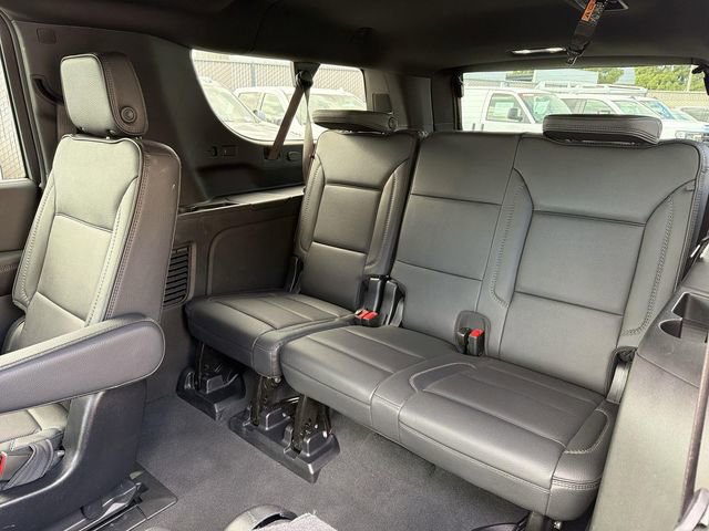 Used 2025 GMC Yukon XL Denali AWD/4WD image 41