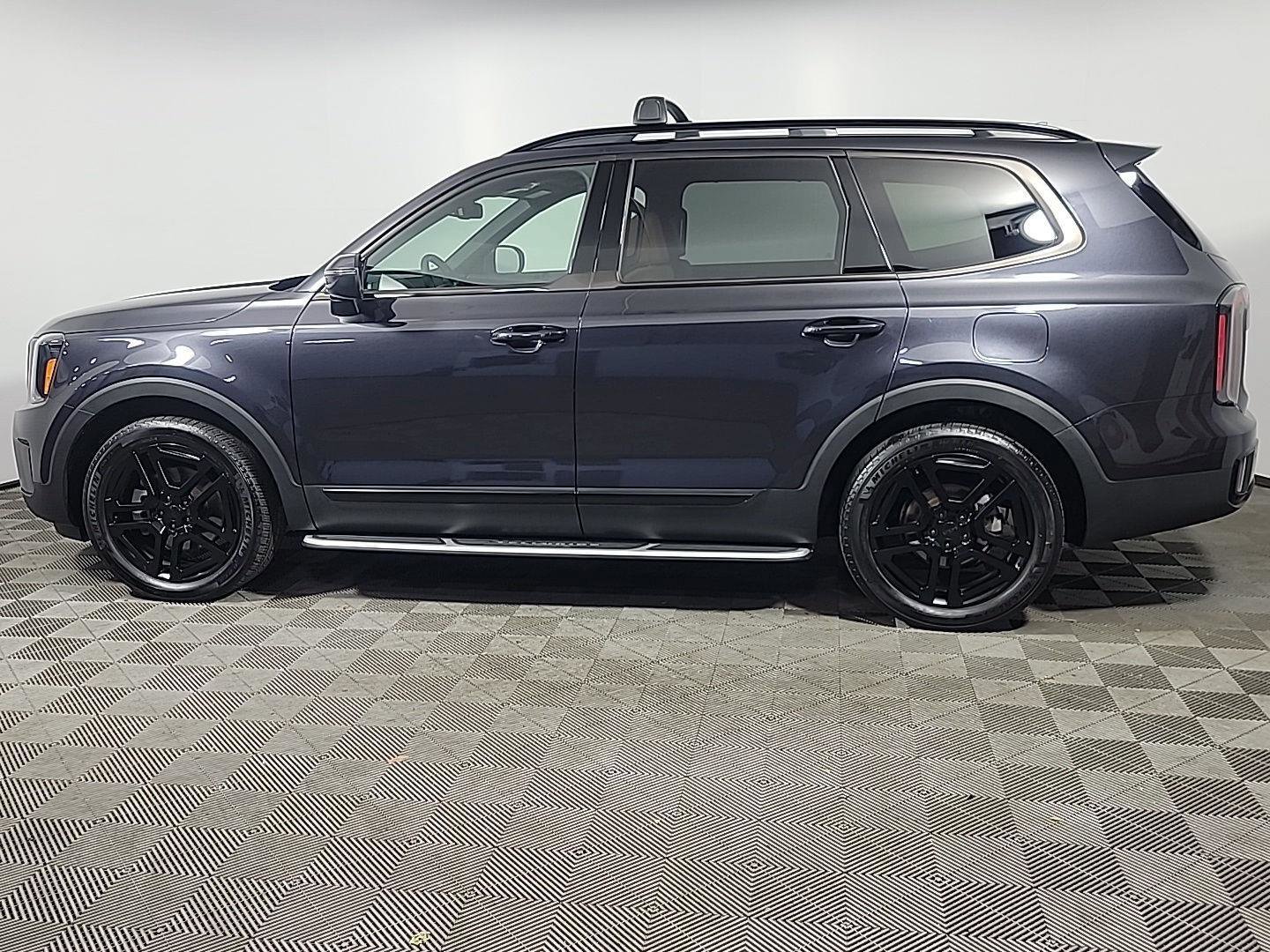 Used 2025 Kia Telluride EX X-Line AWD/4WD image 11