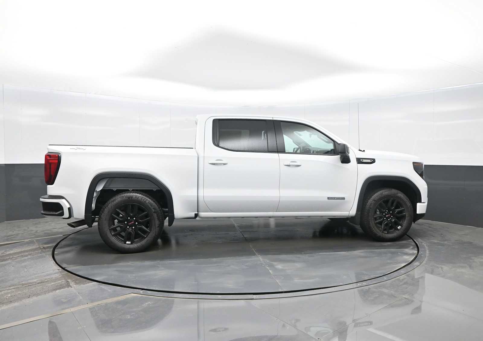 New 2026 GMC Sierra 1500 Elevation image 9