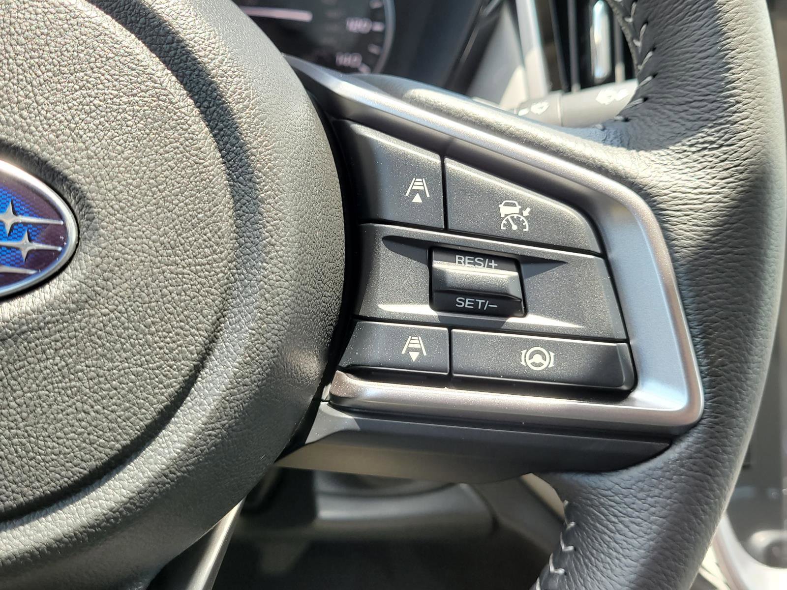 Used 2025 Subaru Legacy Premium AWD/4WD image 7