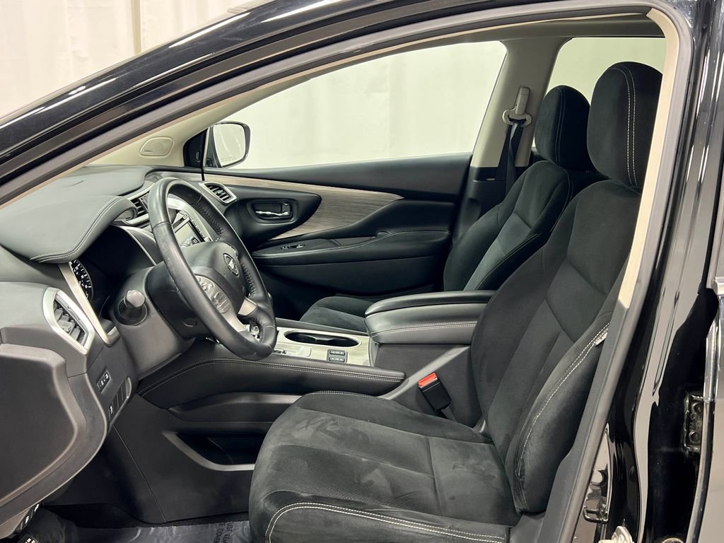 Used 2018 Nissan Murano SV w/ Premium Package AWD/4WD image 12