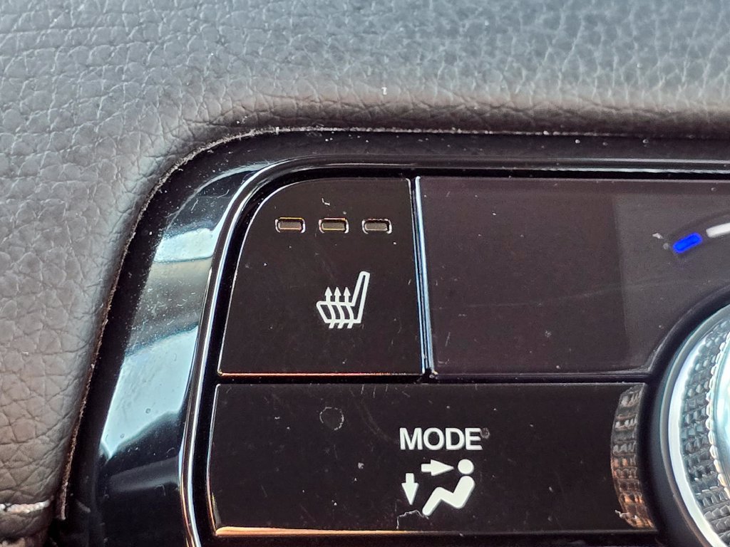 Certified 2025 Honda Pilot Touring image 31