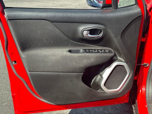 Used 2021 Jeep Renegade Latitude image 11