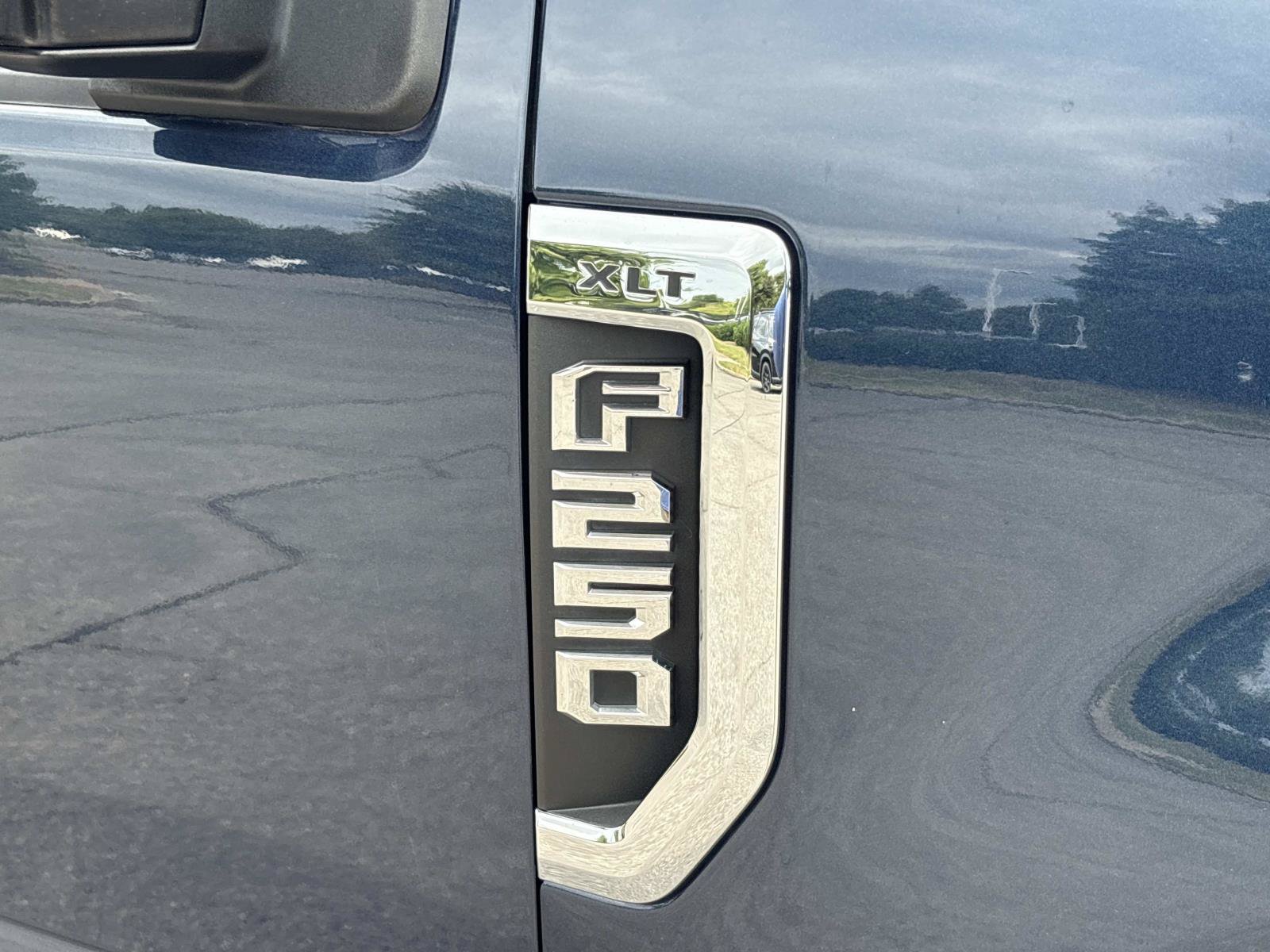 Used 2018 Ford F250 XLT AWD/4WD image 11