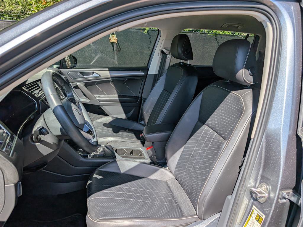 Used 2022 Volkswagen Tiguan SE image 28
