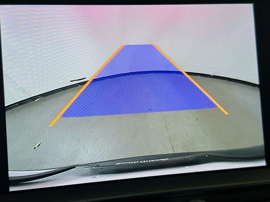 Certified 2021 Porsche Macan image 17