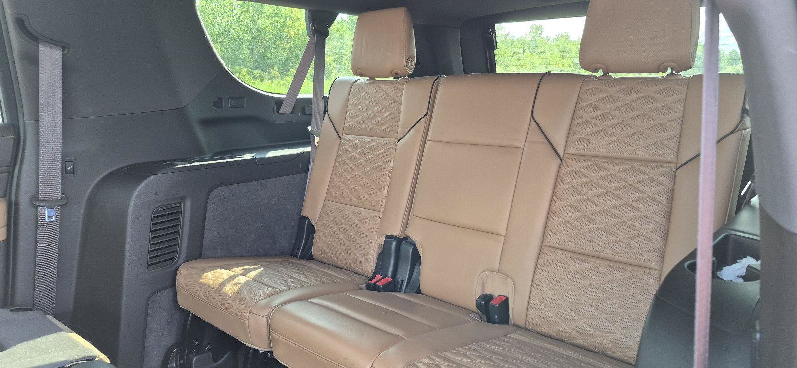 Used 2022 Cadillac Escalade ESV Sport w/ Touring Package AWD/4WD image 7
