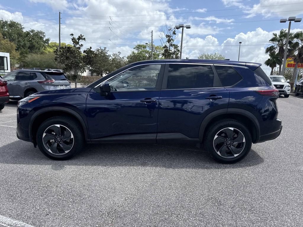 Used 2024 Nissan Rogue SV FWD image 7