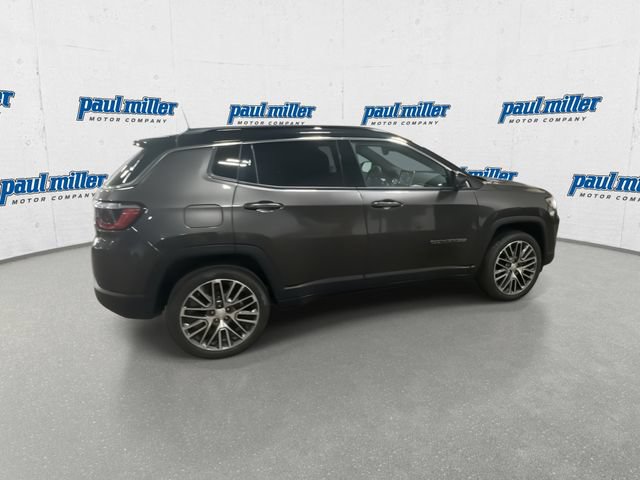 Used 2023 Jeep Compass Limited w/ Elite Group AWD/4WD image 11