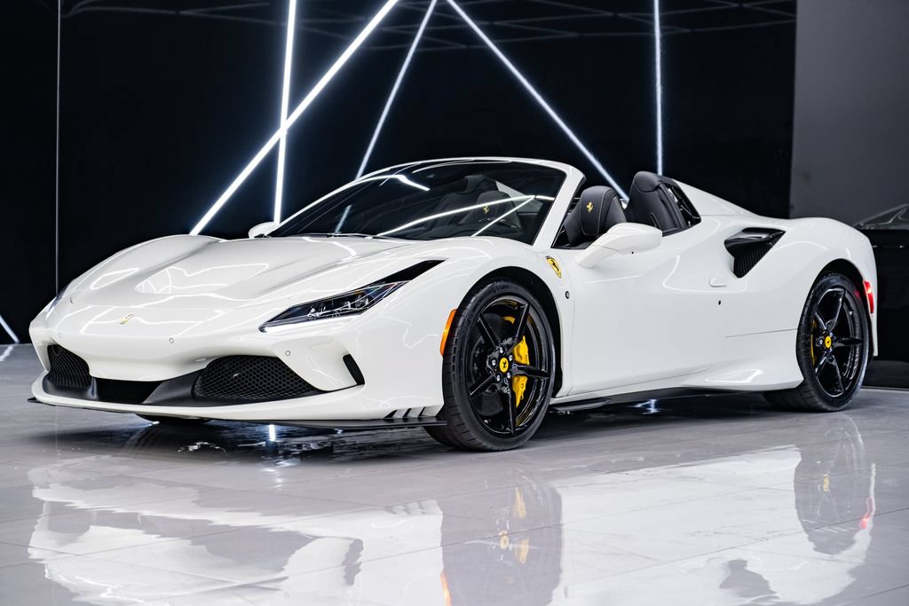 Used 2022 Ferrari F8 Tributo RWD image 2