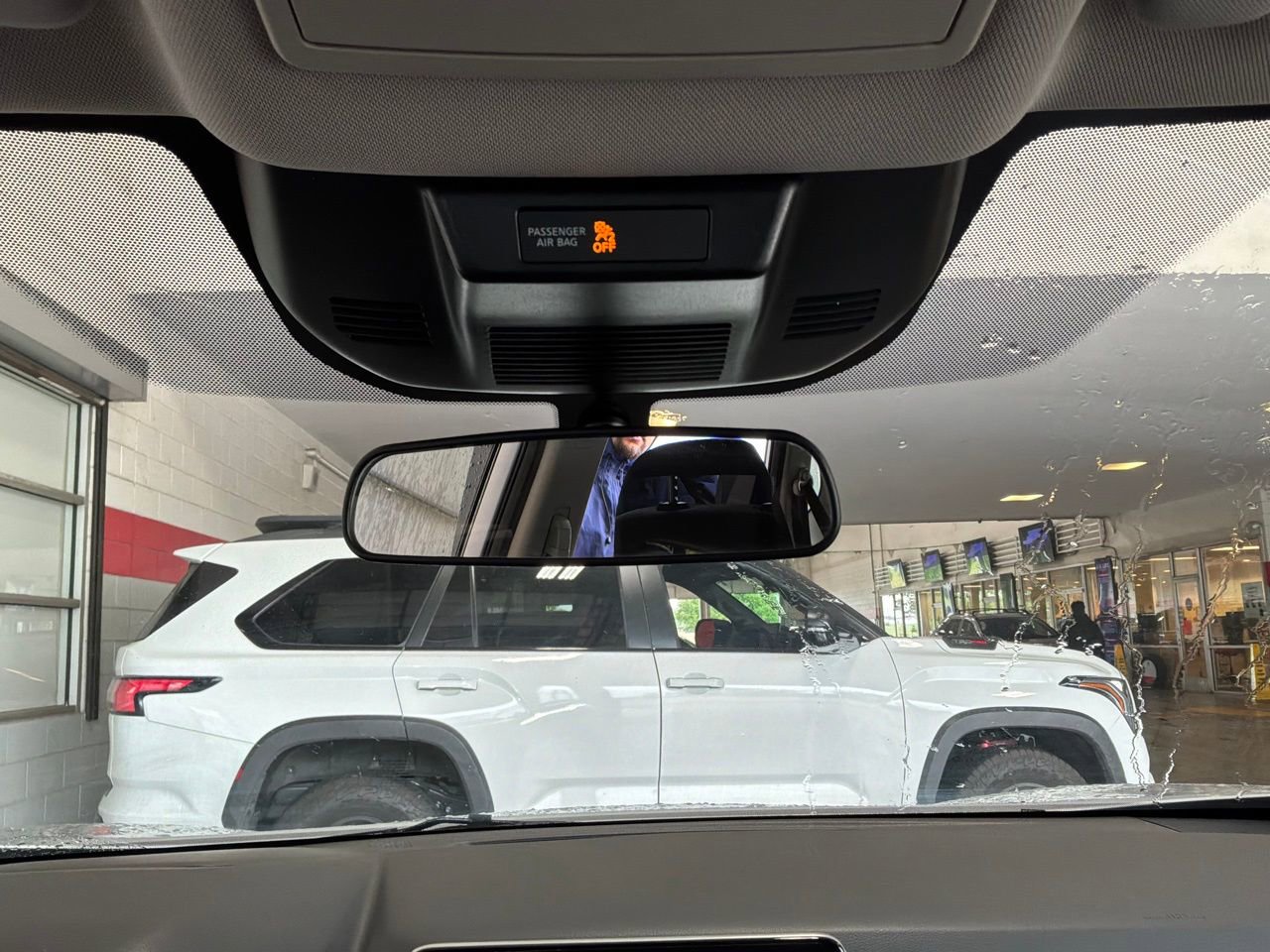 Used 2025 Nissan Rogue SV FWD image 18