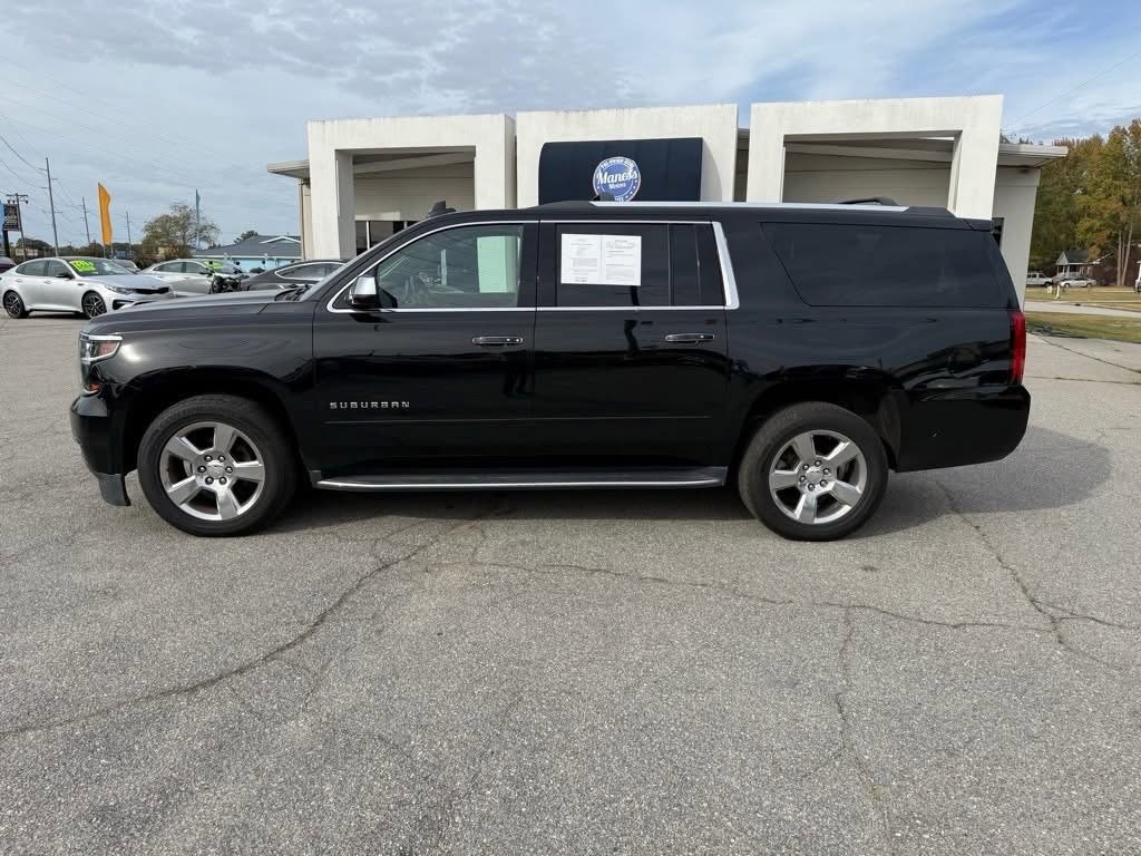 Used 2020 Chevrolet Suburban Premier image 2
