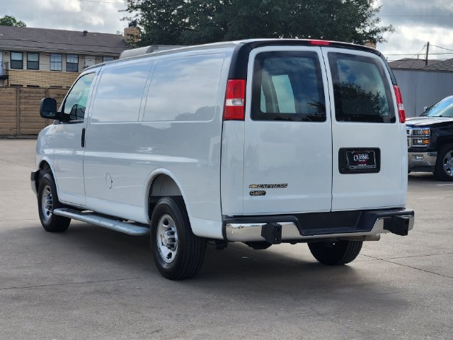 Used 2025 Chevrolet Express 2500 w/ Driver Convenience Package RWD image 3