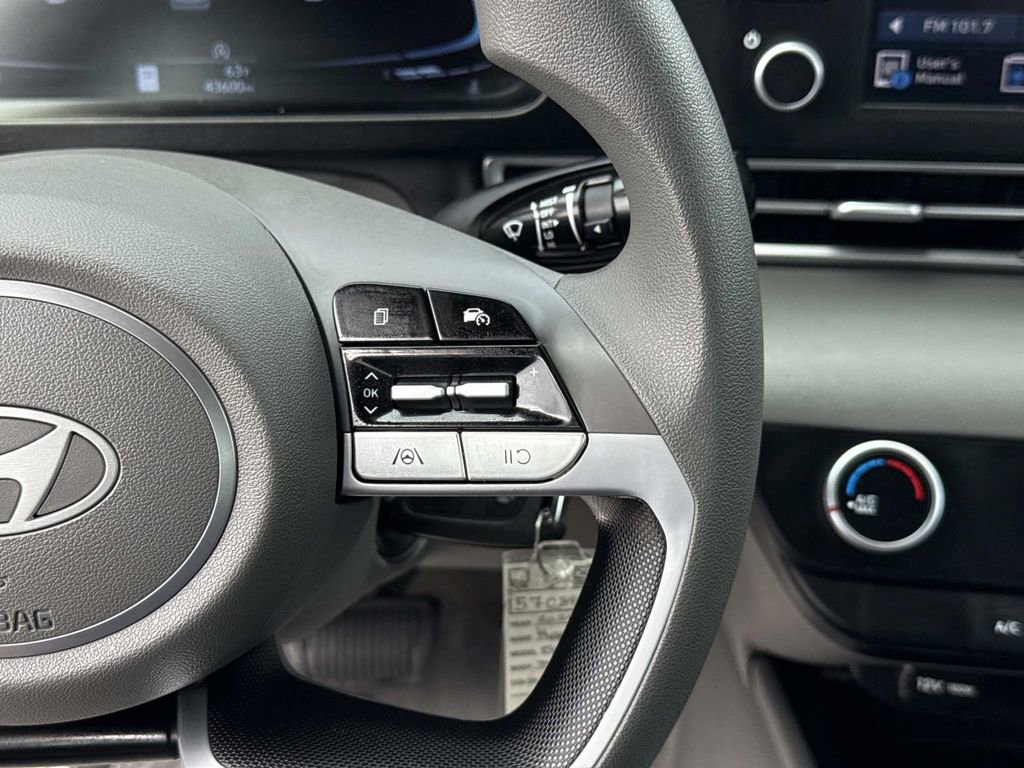 Used 2024 Hyundai Elantra SE FWD image 9